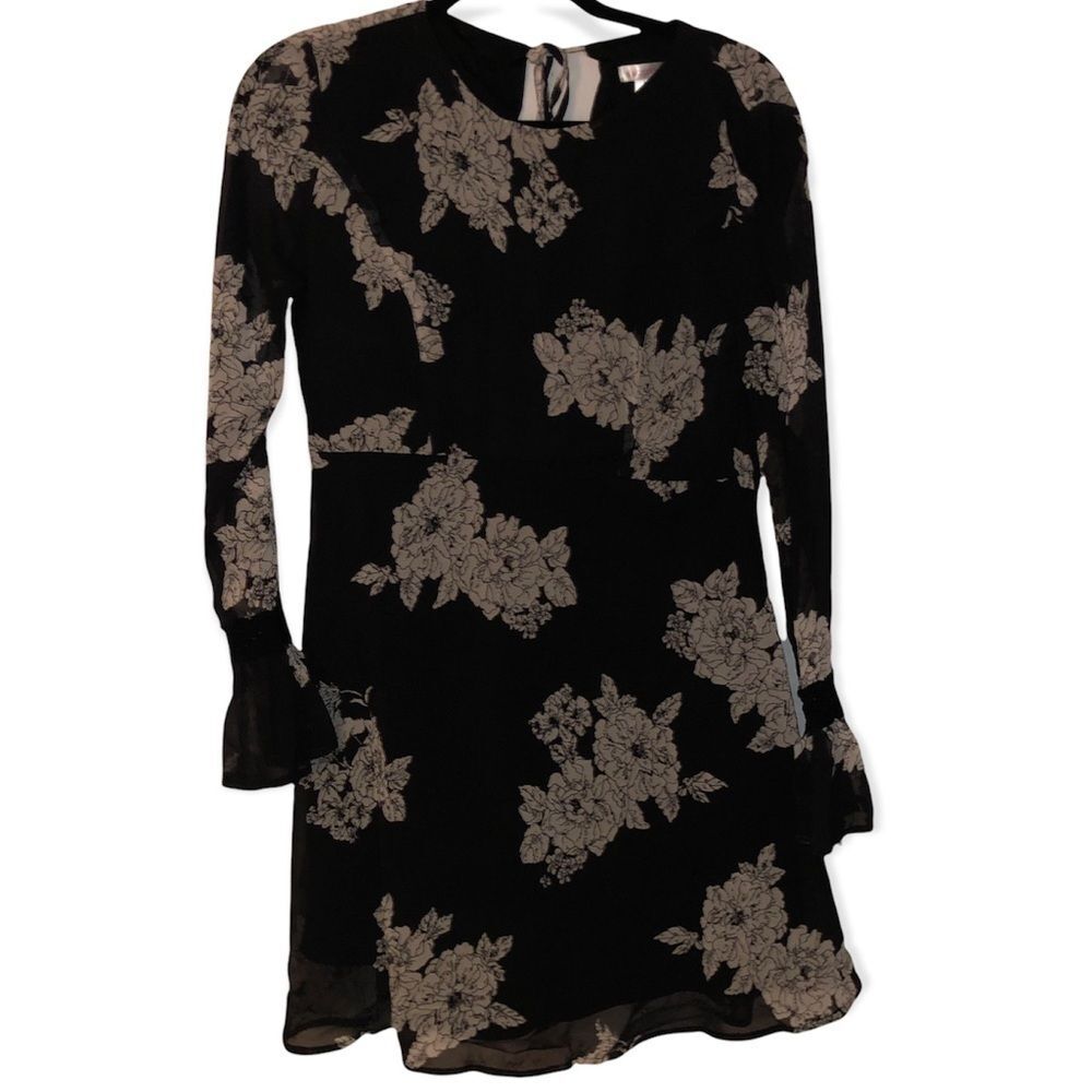 Xhilaration Floral Print Long Sleeve Dress